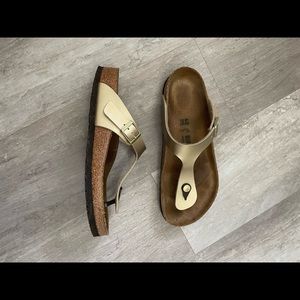 Birkenstock GIZEH BIRKO-FLOR GOLD size 40